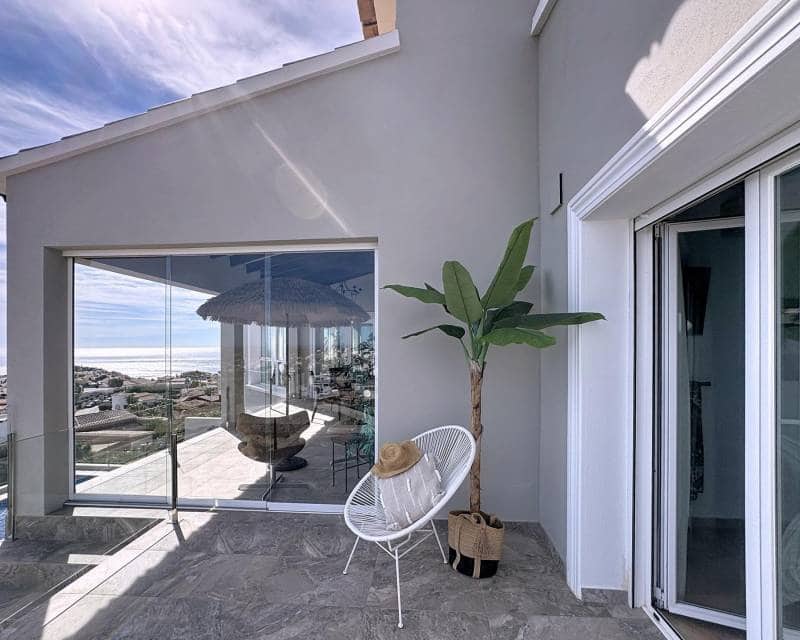 Chalet de 5 habitaciones en Benitachell / Benitatxell en venta con piscina - 1.100.000 € (Ref: 9457745)