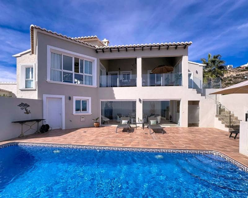 Chalet de 5 habitaciones en Benitachell / Benitatxell en venta con piscina - 1.100.000 € (Ref: 9457745)