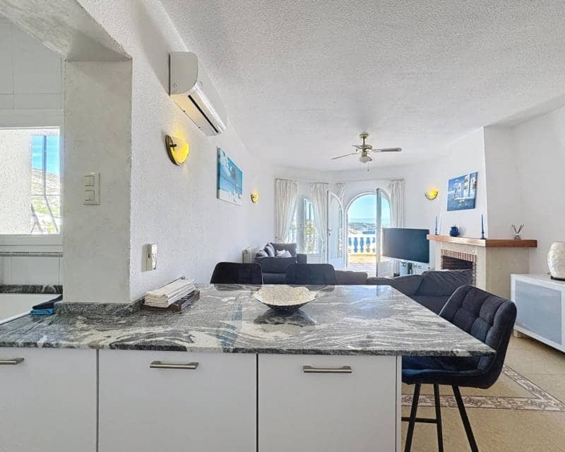 Chalet de 5 habitaciones en Benitachell / Benitatxell en venta con piscina - 550.000 € (Ref: 9457747)