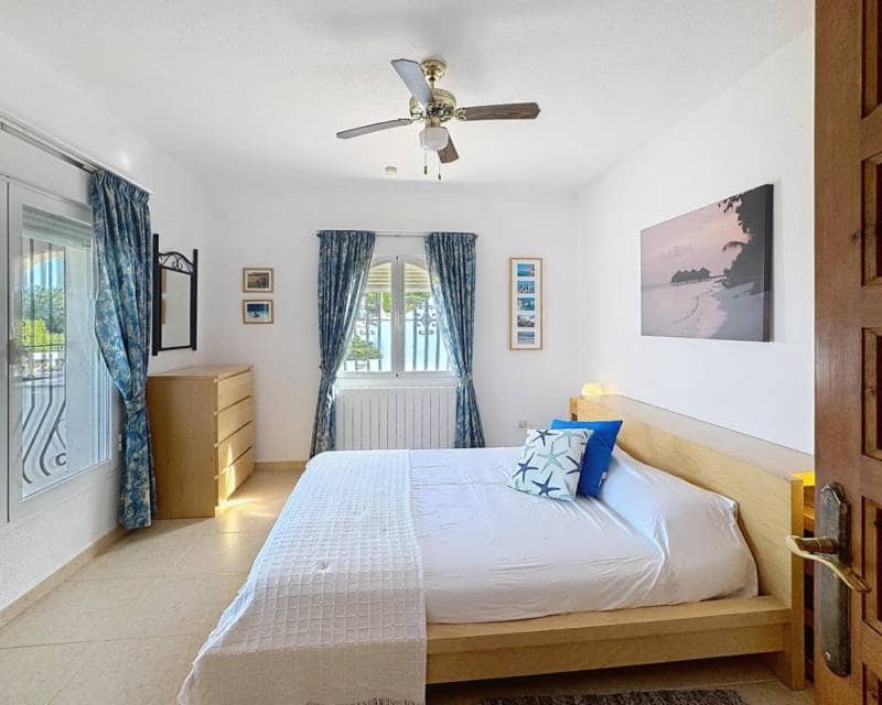 Chalet de 5 habitaciones en Benitachell / Benitatxell en venta con piscina - 550.000 € (Ref: 9457747)