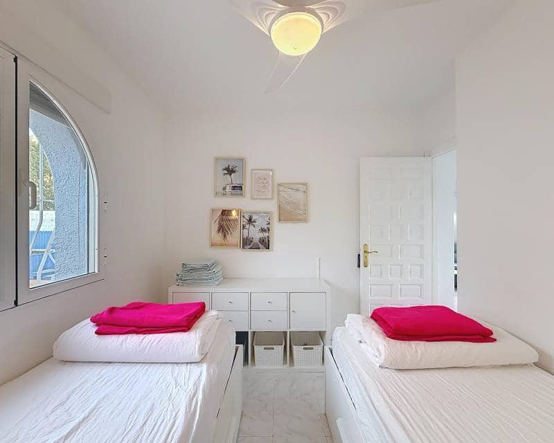 2 bedroom Apartment for sale in Benitachell / Benitatxell with pool - € 199,000 (Ref: 9459456)