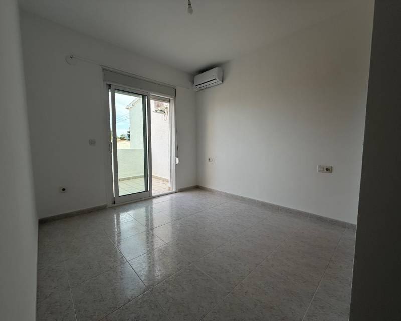 3 bedroom Terraced Villa for sale in Benissa with pool - € 350,000 (Ref: 9473196)