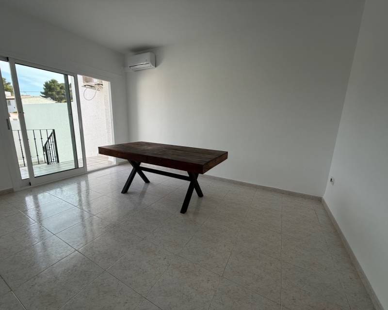 3 bedroom Terraced Villa for sale in Benissa with pool - € 350,000 (Ref: 9473196)