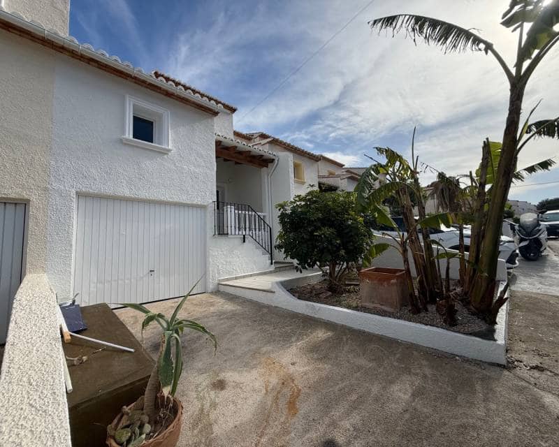 3 bedroom Terraced Villa for sale in Benissa with pool - € 350,000 (Ref: 9473196)