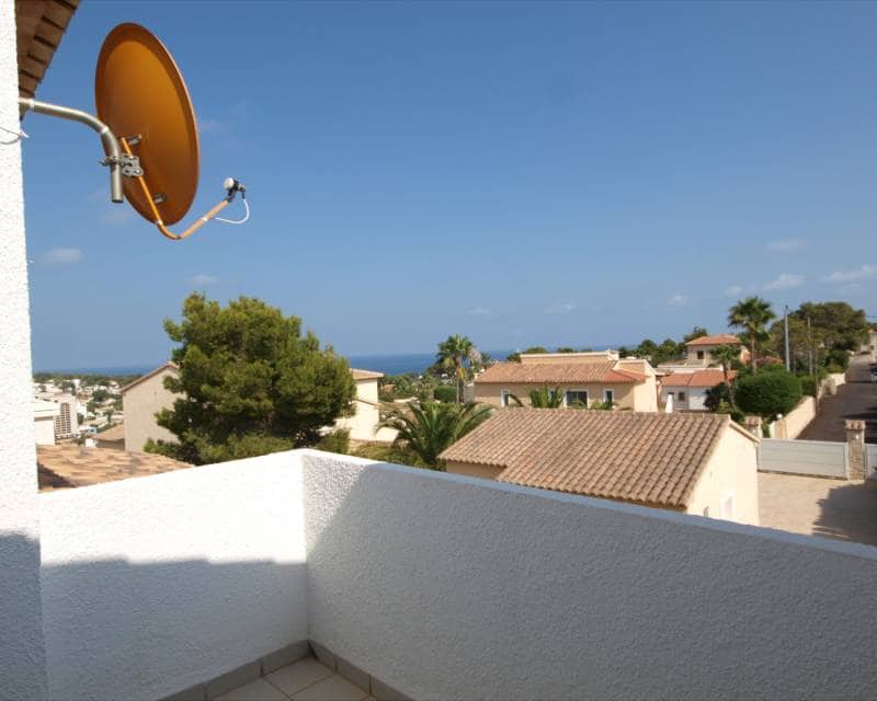 3 Zimmer Reihenhaus zu verkaufen in Benissa mit Pool Garage - 350.000 € (Ref: 9473196)