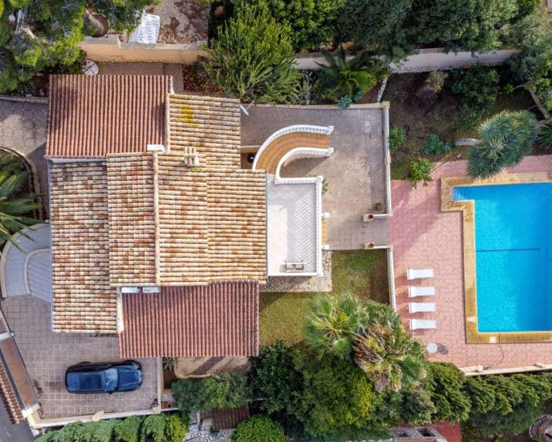 3 bedroom Villa for sale in Moraira with pool - € 1,795,000 (Ref: 9489774)