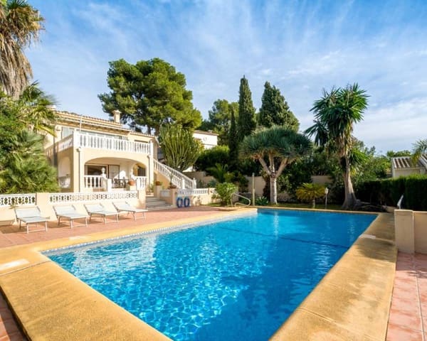 3 soveværelse Villa til salg i Moraira, Teulada-Moraira med swimmingpool - € 1.795.000 (Ref: 9489774)