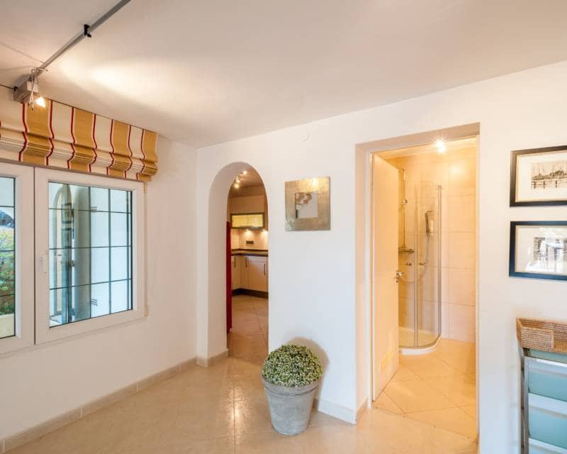 3 bedroom Villa for sale in Moraira with pool - € 1,795,000 (Ref: 9489774)