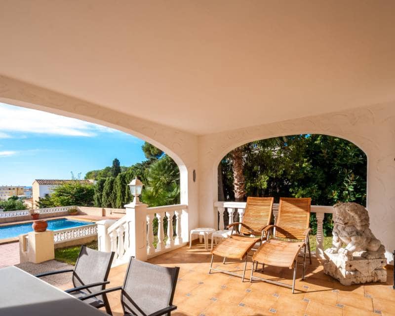 3 bedroom Villa for sale in Moraira with pool - € 1,795,000 (Ref: 9489774)