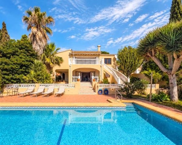 3 soverom Villa til salgs i Moraira, Teulada-Moraira med svømmebasseng garasje - € 1 425 000 (Ref: 9489774)