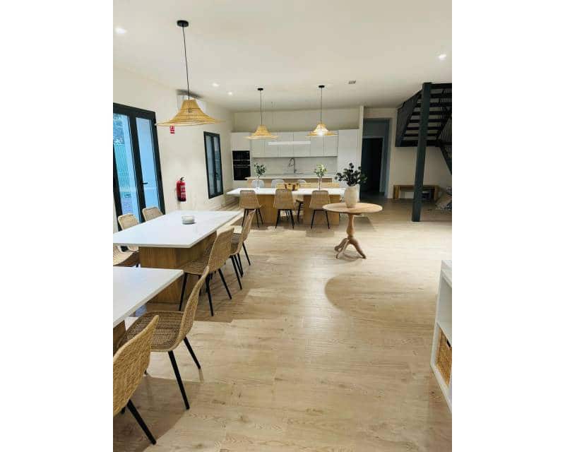 2 soverom Leilighet til leie i Denia med svømmebasseng - € 1 500 (Ref: 9510035)