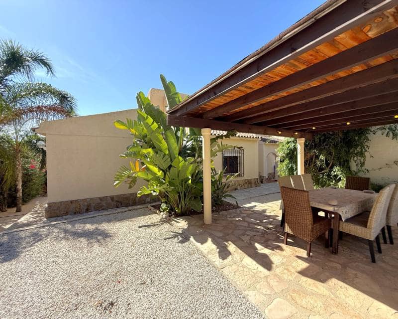 4 sypialnia Willa na sprzedaż w Moraira z basenem - 750 000 € (Ref: 9618575)