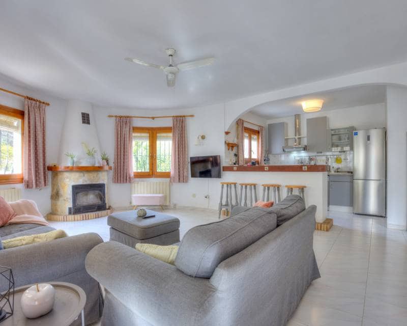 4 Zimmer Villa zu verkaufen in Moraira mit Pool - 599.000 € (Ref: 9618576)