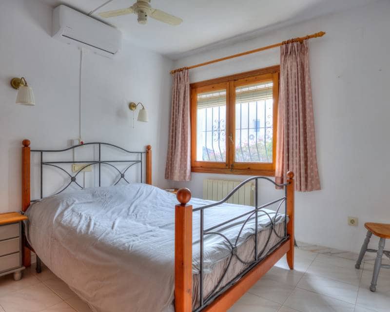 4 Zimmer Villa zu verkaufen in Moraira mit Pool - 599.000 € (Ref: 9618576)