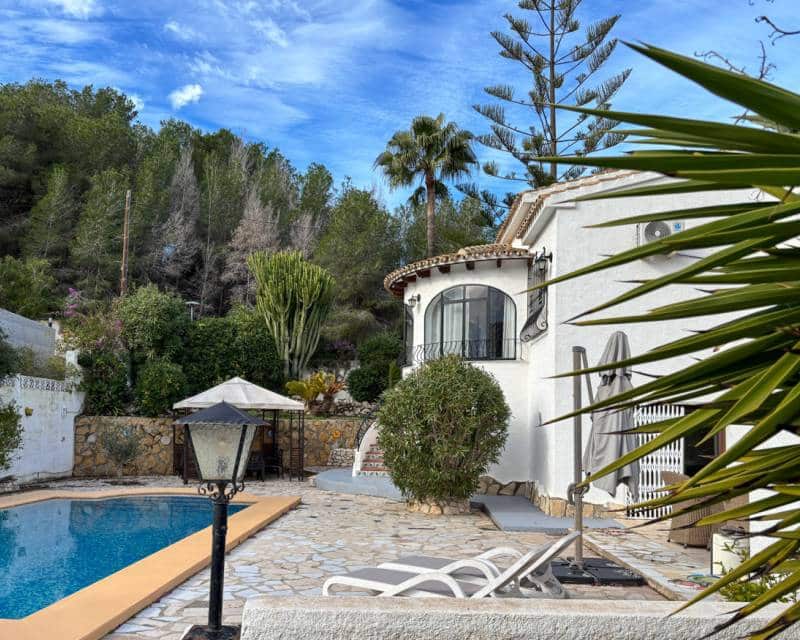 4 Zimmer Villa zu verkaufen in Moraira mit Pool - 599.000 € (Ref: 9618576)