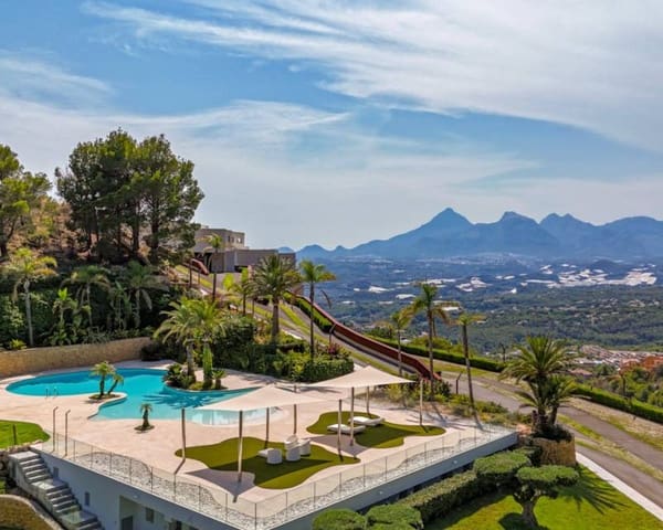 3 bedroom Apartment for sale in Altea with pool - € 1,995,000 (Ref: 9618578)