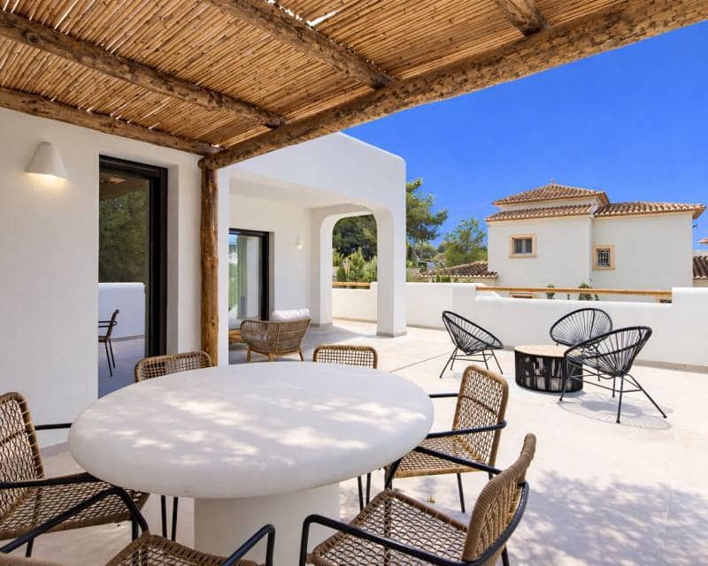 3 soverom Villa til salgs i Benissa med svømmebasseng garasje - € 1 095 000 (Ref: 9623202)