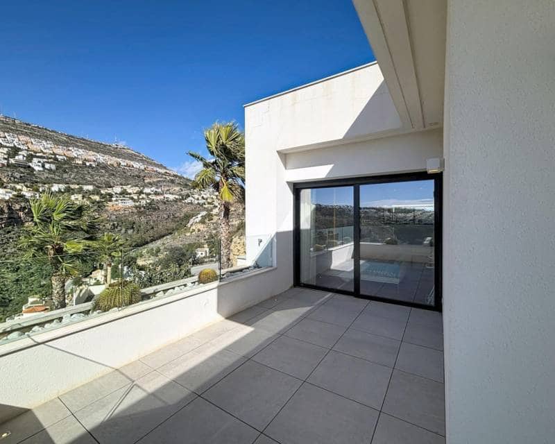 Apartamento de 3 habitaciones en Benitachell / Benitatxell en venta con piscina garaje - 750.000 € (Ref: 9626089)