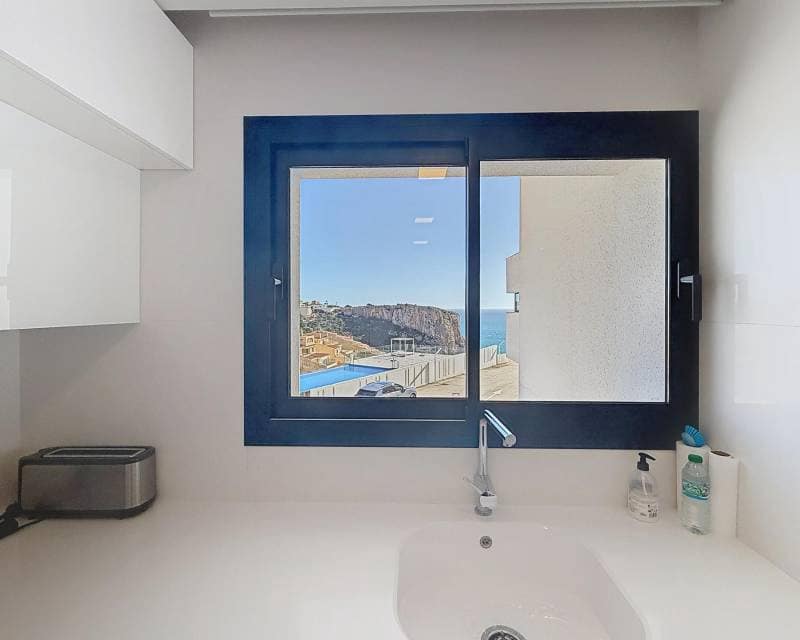 Apartamento de 3 habitaciones en Benitachell / Benitatxell en venta con piscina garaje - 750.000 € (Ref: 9626089)