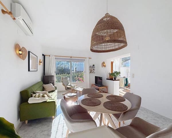 Chalet de 2 habitaciones en Benitachell / Benitatxell en venta con piscina - 380.000 € (Ref: 9626296)