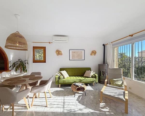 Chalet de 2 habitaciones en Benitachell / Benitatxell en venta con piscina - 380.000 € (Ref: 9626296)