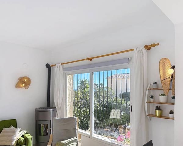 Chalet de 2 habitaciones en Benitachell / Benitatxell en venta con piscina - 380.000 € (Ref: 9626296)