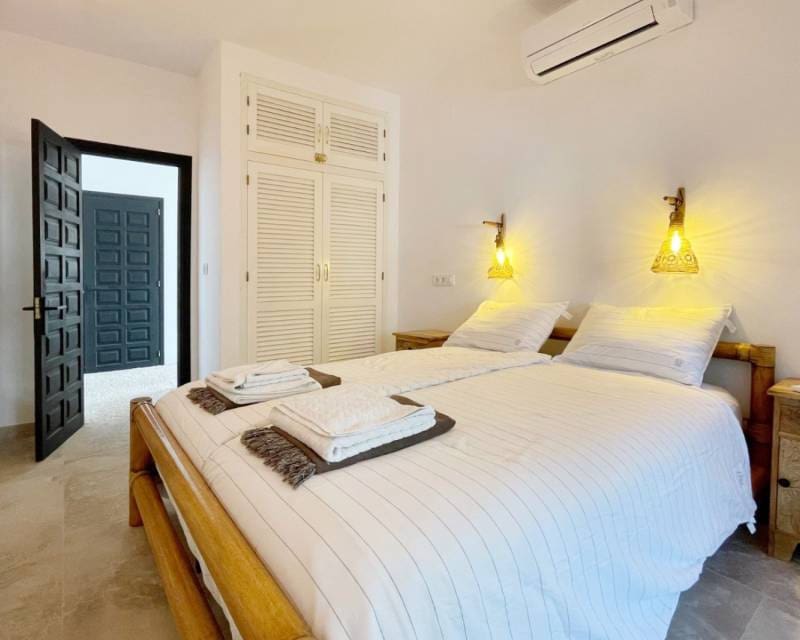 4 sovrum Villa till salu i Moraira med pool - 1 199 000 € (Ref: 9666993)