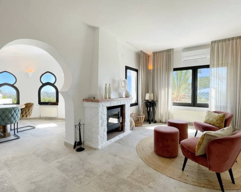 4 sovrum Villa till salu i Moraira med pool - 1 199 000 € (Ref: 9666993)