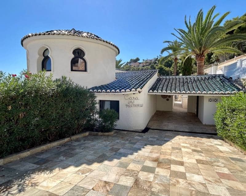 4 sovrum Villa till salu i Moraira med pool - 1 199 000 € (Ref: 9666993)