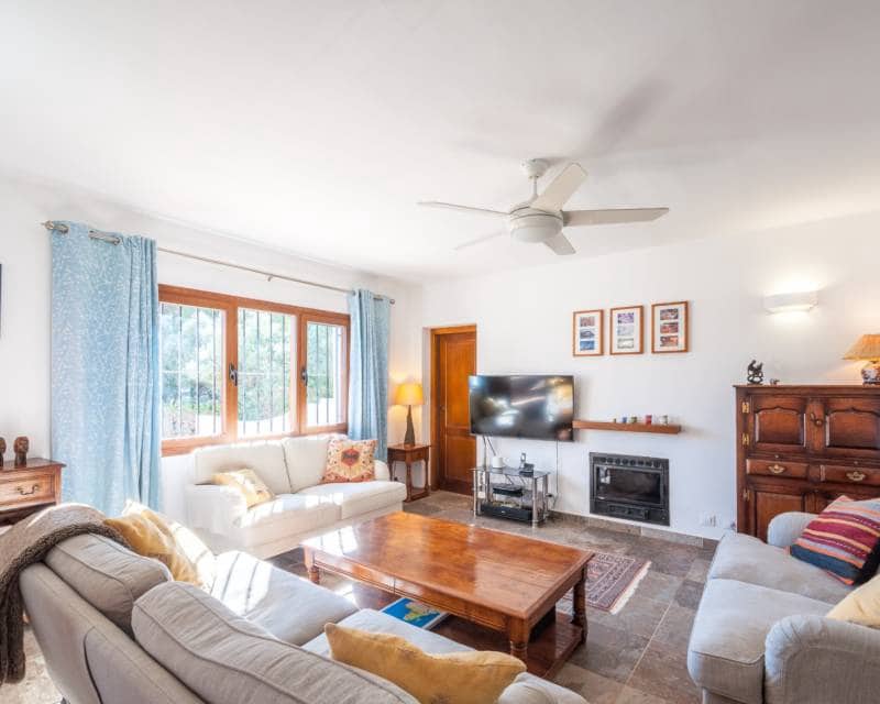 4 bedroom Villa for sale in Moraira with pool garage - € 1,190,000 (Ref: 9666994)