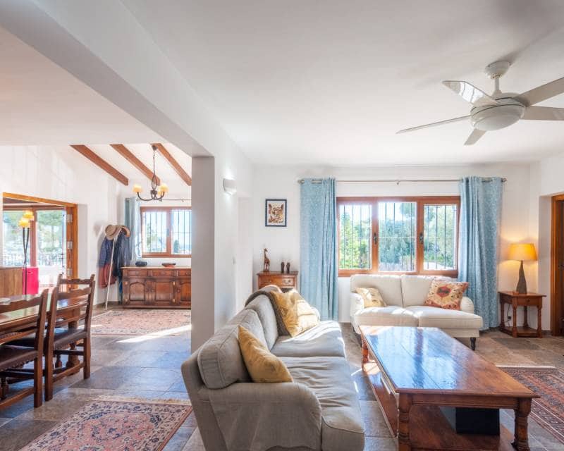 4 bedroom Villa for sale in Moraira with pool garage - € 1,190,000 (Ref: 9666994)