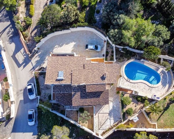 4 soveværelse Villa til salg i Moraira, Teulada-Moraira med swimmingpool garage - € 1.190.000 (Ref: 9666994)