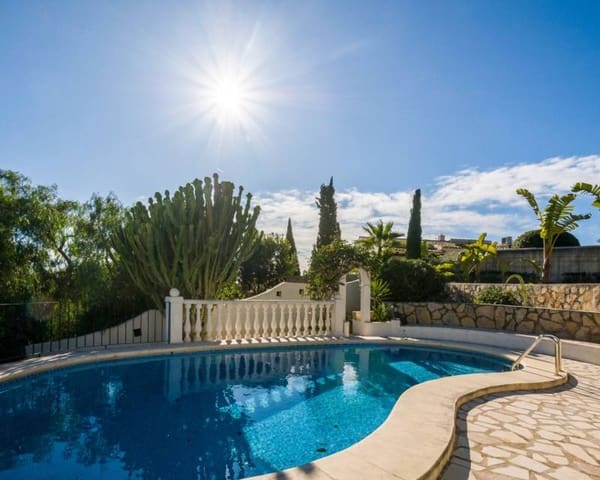 4 soveværelse Villa til salg i Moraira, Teulada-Moraira med swimmingpool garage - € 1.190.000 (Ref: 9666994)