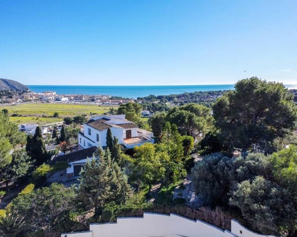 4 soveværelse Villa til salg i Moraira, Teulada-Moraira med swimmingpool garage - € 1.190.000 (Ref: 9666994)