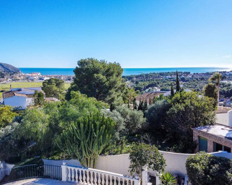 4 bedroom Villa for sale in Moraira with pool garage - € 1,190,000 (Ref: 9666994)