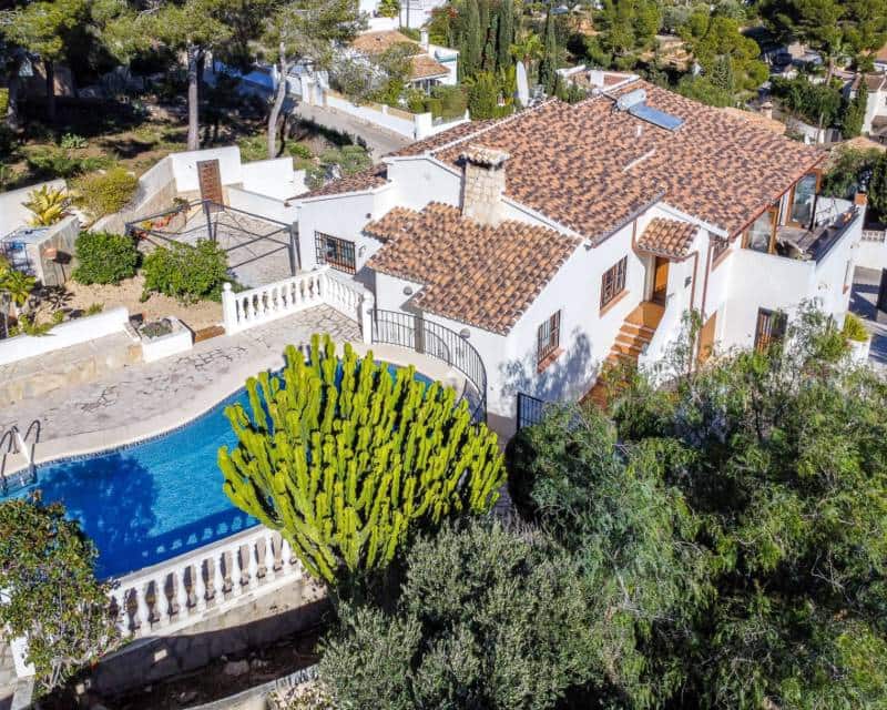 4 bedroom Villa for sale in Moraira with pool garage - € 1,190,000 (Ref: 9666994)