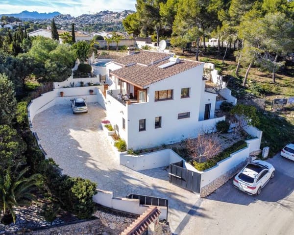 4 soveværelse Villa til salg i Moraira, Teulada-Moraira med swimmingpool garage - € 1.190.000 (Ref: 9666994)