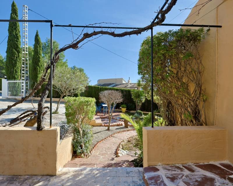 4 sypialnia Willa na sprzedaż w Javea / Xabia z basenem - 750 000 € (Ref: 9666995)