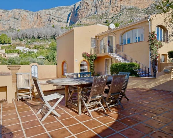 4 soverom Villa til salgs i Javea / Xàbia med svømmebasseng - € 750 000 (Ref: 9666995)