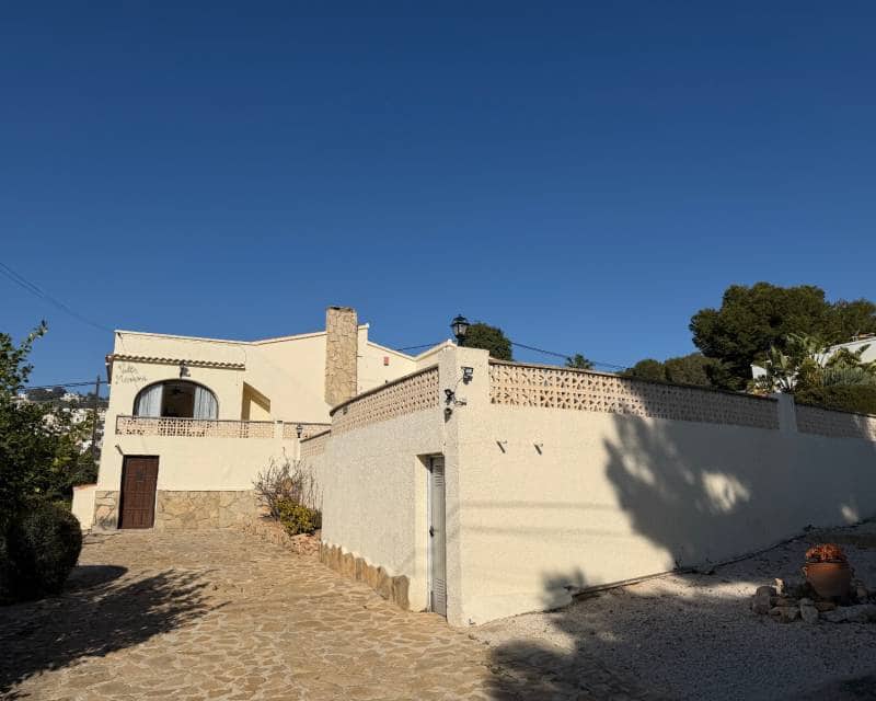 3 Zimmer Villa zu verkaufen in Moraira mit Pool Garage - 665.000 € (Ref: 9694039)