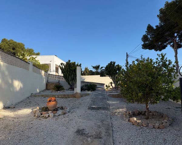 3 soverom Villa til salgs i Pinar del Advocat - Cometa, Teulada-Moraira med svømmebasseng garasje - € 665 000 (Ref: 9694039)