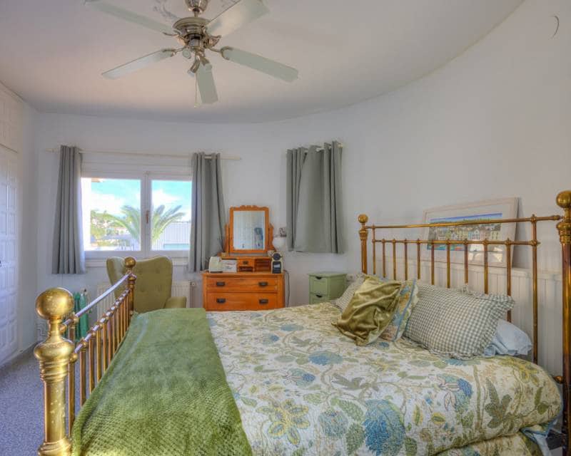 5 quarto Moradia para venda em Benissa com piscina - 650 000 € (Ref: 9708074)