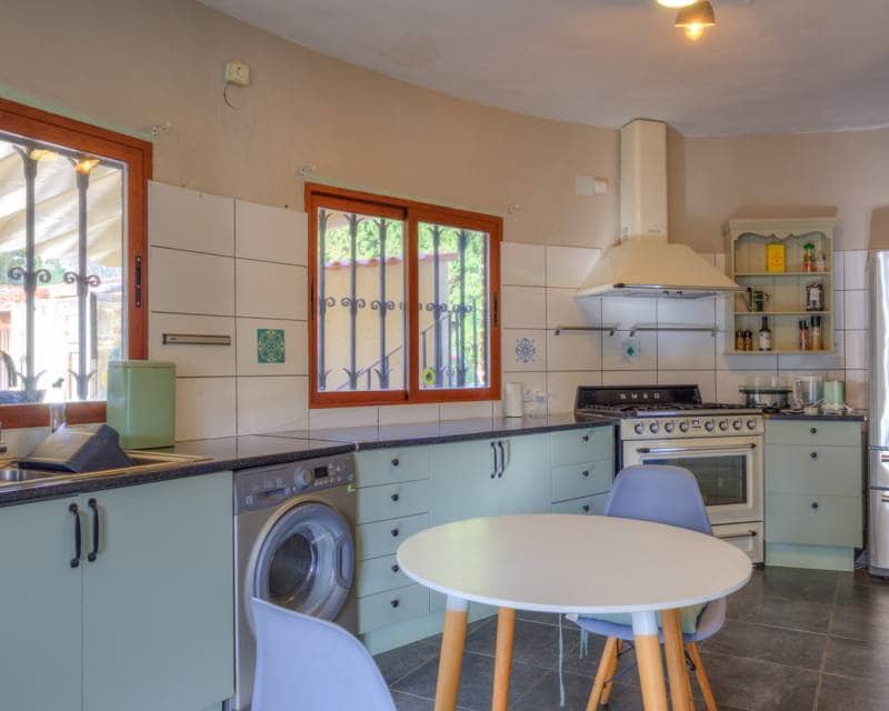 5 quarto Moradia para venda em Benissa com piscina - 650 000 € (Ref: 9708074)