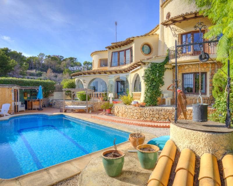 5 quarto Moradia para venda em Benissa com piscina - 650 000 € (Ref: 9708074)