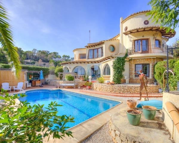 5 quarto Moradia para venda em Benissa com piscina - 650 000 € (Ref: 9708074)