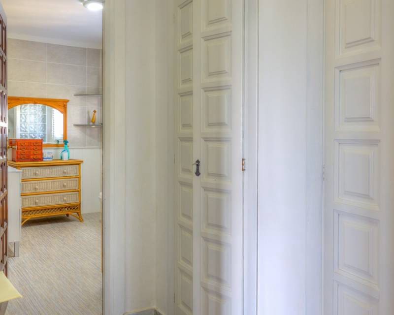 5 quarto Moradia para venda em Benissa com piscina - 650 000 € (Ref: 9708074)