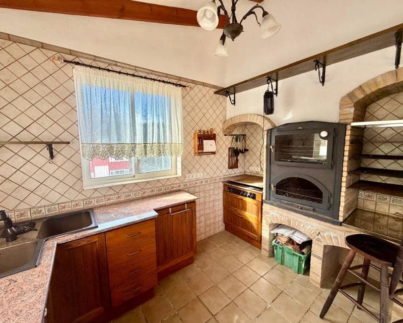 8 bedroom Villa for sale in Pedreguer with pool - € 975,000 (Ref: 9713411)