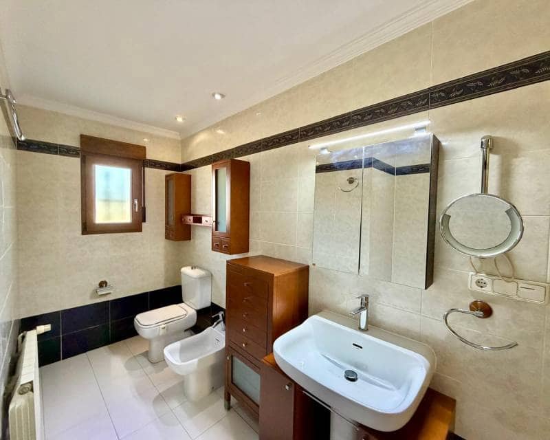 8 bedroom Villa for sale in Pedreguer with pool - € 975,000 (Ref: 9713411)