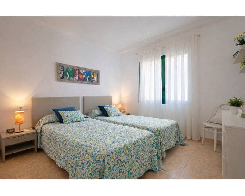4 quarto Moradia em Banda para venda em Javea / Xabia com piscina - 749 000 € (Ref: 9713414)