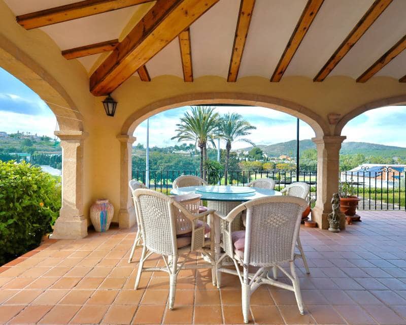 Chalet de 5 habitaciones en Javea / Xàbia en venta con piscina garaje - 760.000 € (Ref: 9713415)